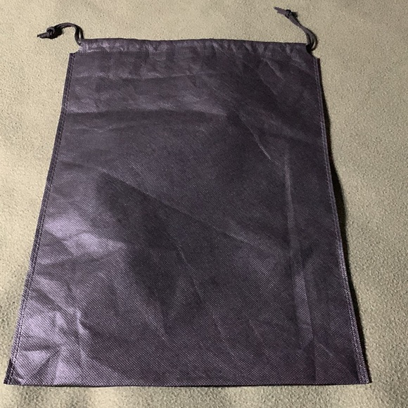 2 Mystery Box bags. 2 sizes. L approx 11 1/2 x 16. S approx 9 1/2 x 13 1/2 - Picture 3 of 9